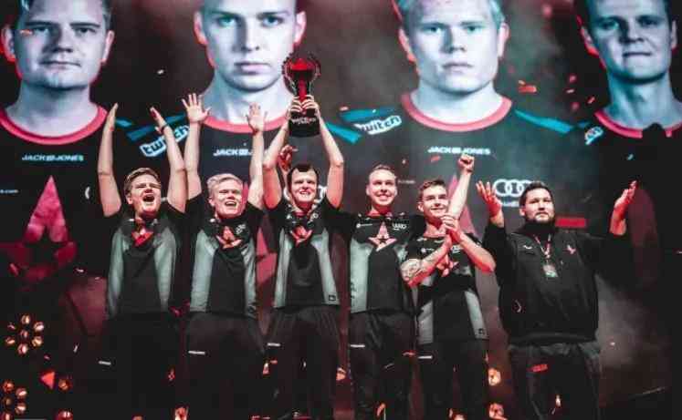 力的球队正 力的球队正