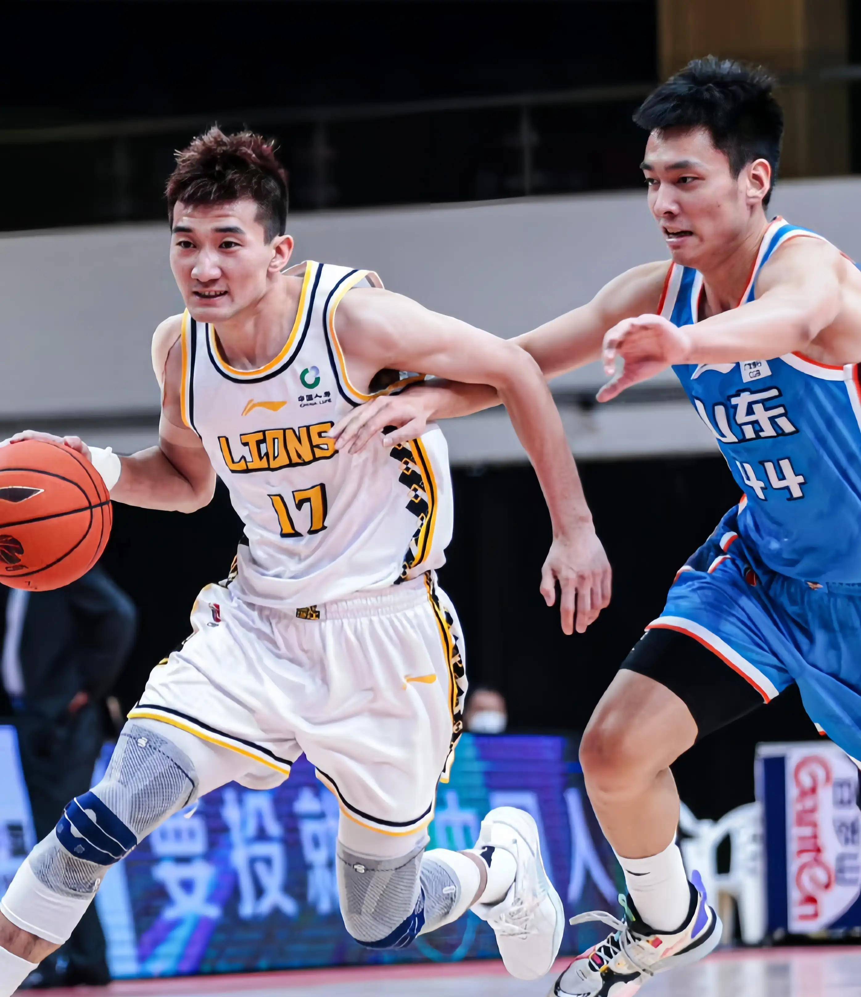 常取决于两 常取决于两